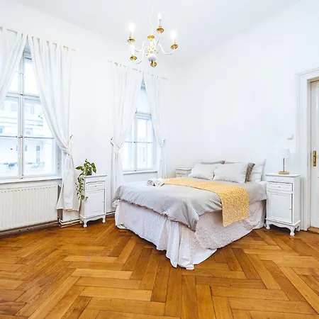 Antique Chic Zagreb Apartment Exterior foto