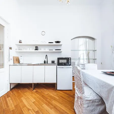 Antique Chic Zagreb Apartment Exterior foto